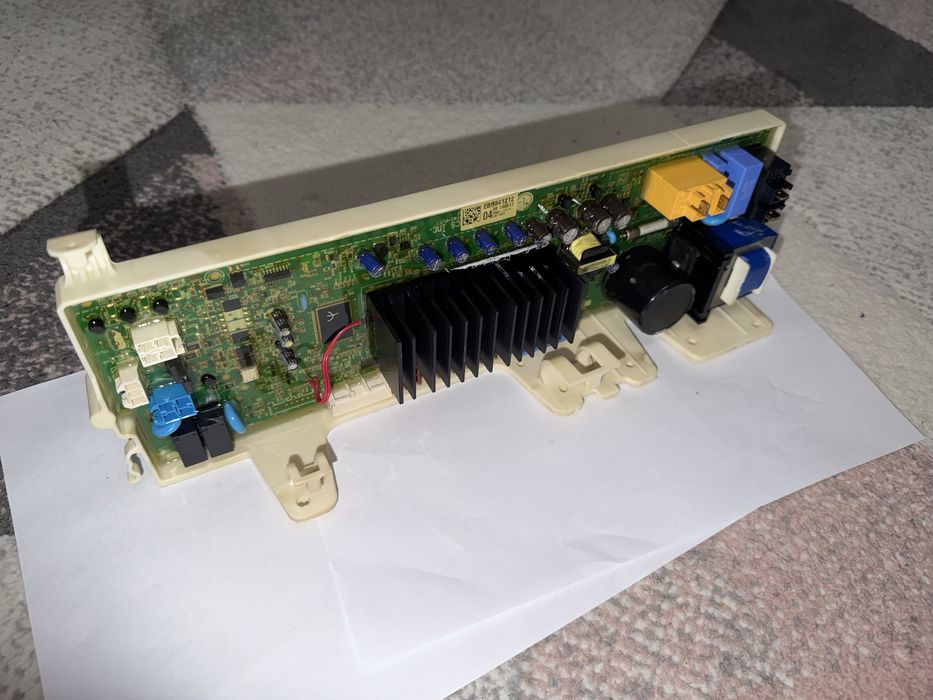 Placa de baza controller masina de spalat LG din model F4J7TY1W