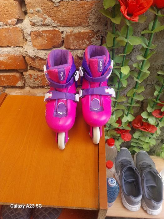 Vând role de fetite