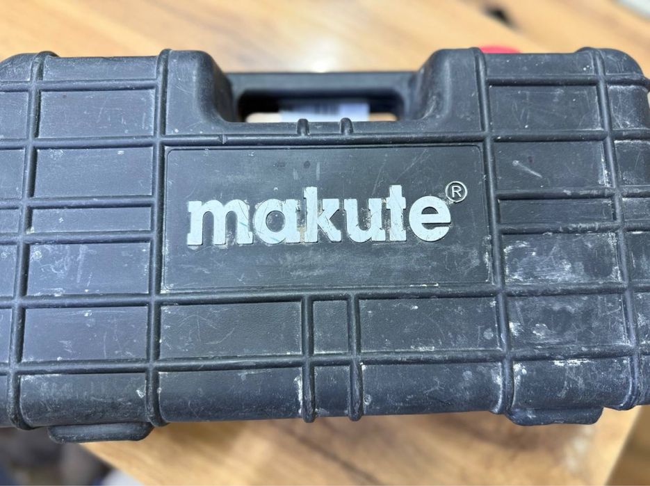 Виброприсоска Makute TV123