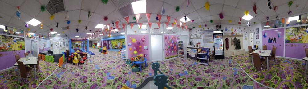 Vand loc de joaca Doraly Mall