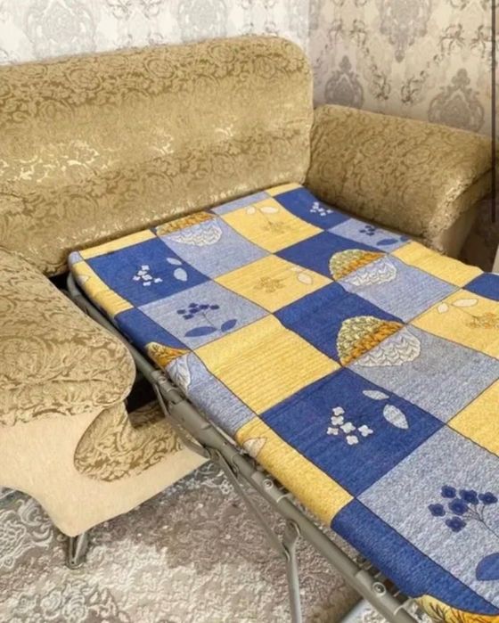 Малый раскладной диван с креслом