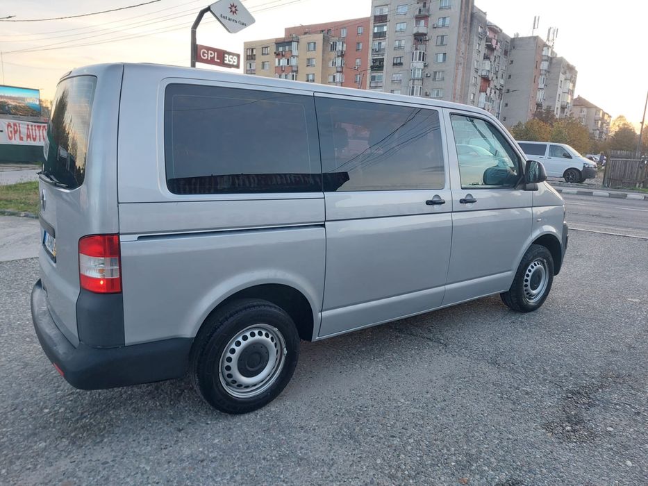 VW Transporter T5 8+1 Locuri 2011