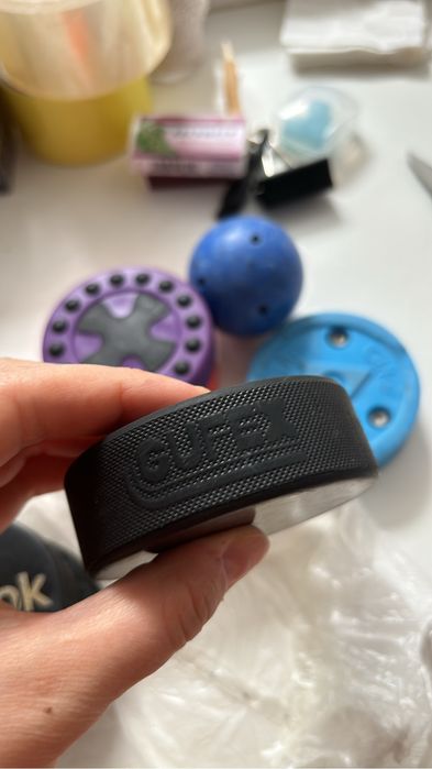 Черные Шайбы для хоккея