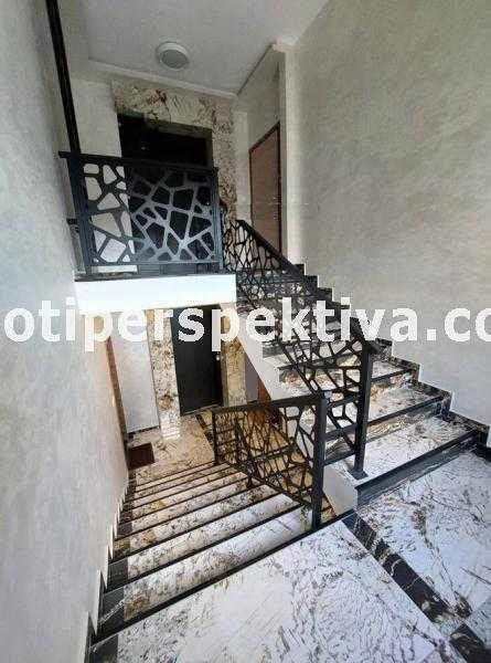 Продава се Многостаен апартамент в Пловдив, Христо Смирненски - 274 кв.м за 620 €/кв.м - Снимка #7