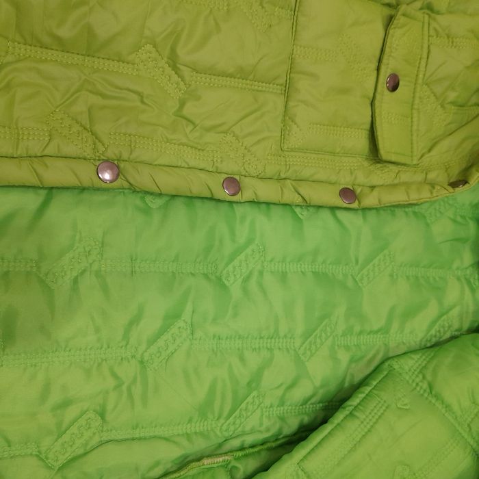 Продаётся куртка женская