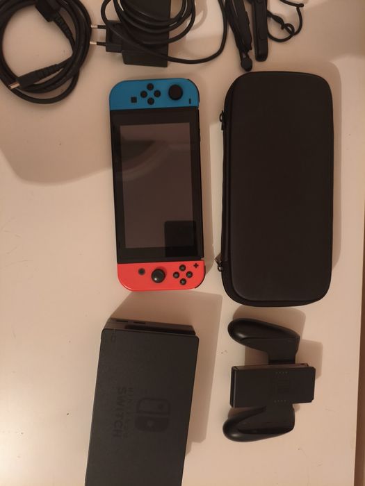 Nintendo switch продаю