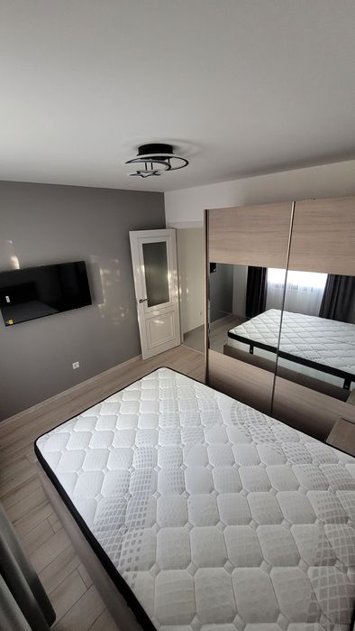 Închiriez apartament ultracentral cu 2 camere