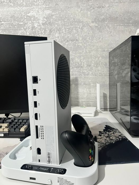 Продам Xbox S series