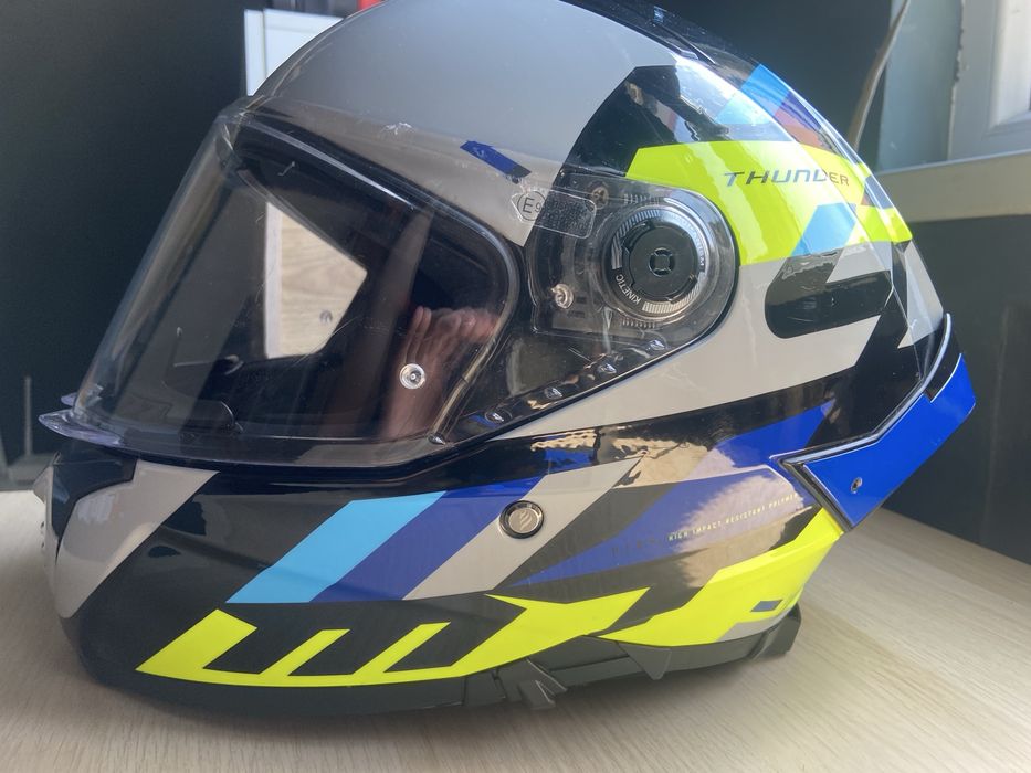 Мото каска MT Thunder 4 Ergo E17 Gloss