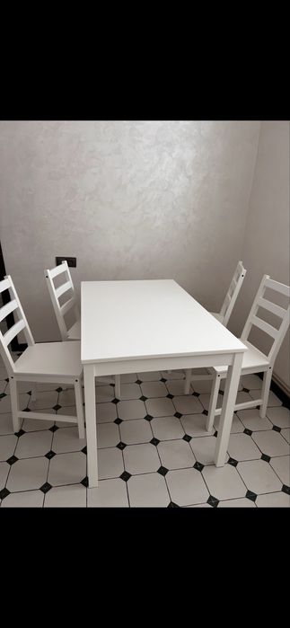 стол со стульями