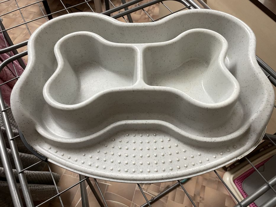 Миска для собак устойчивая