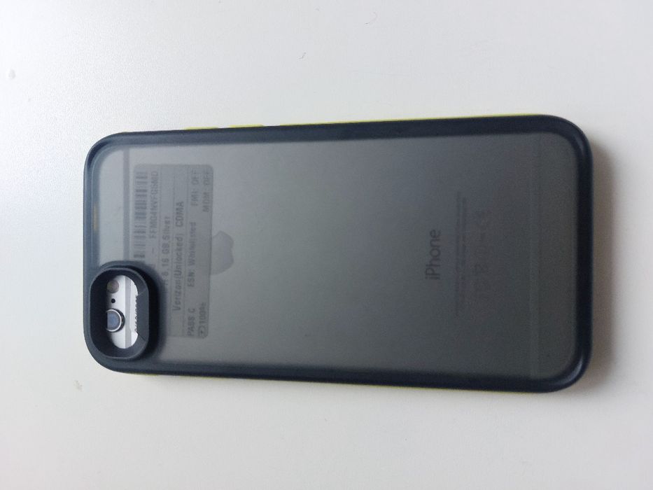 Telefon iPhone 6 cu husa, folie sticlă si cablu încărcare