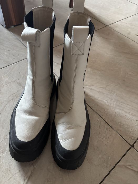 Боти Puma 41 номер  50 лв и Боти в добро състояне 41 номер -цена 15 лв