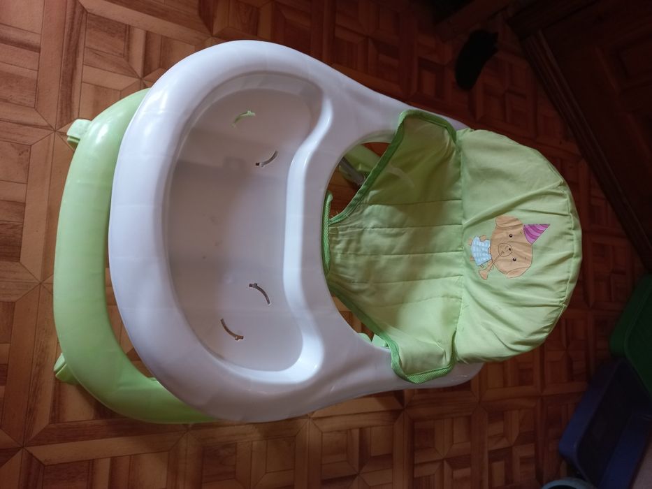 Ходунки деские складные.