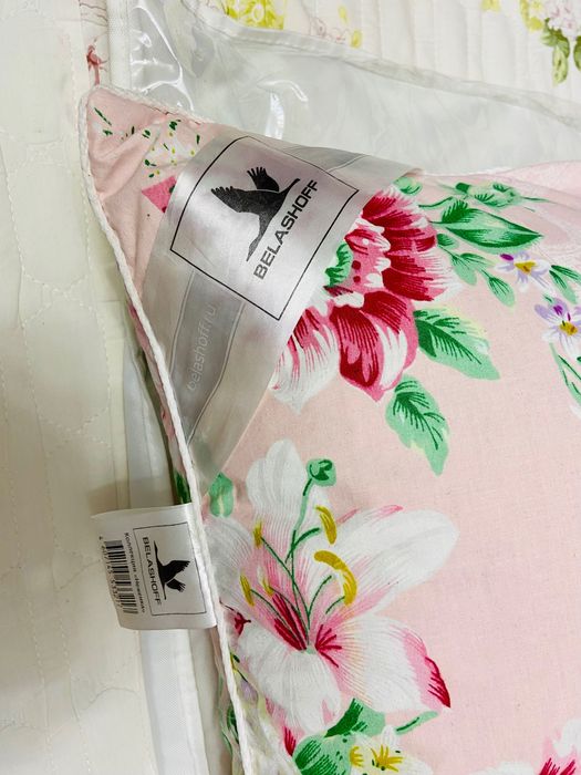 Подушка пуховая 68*68