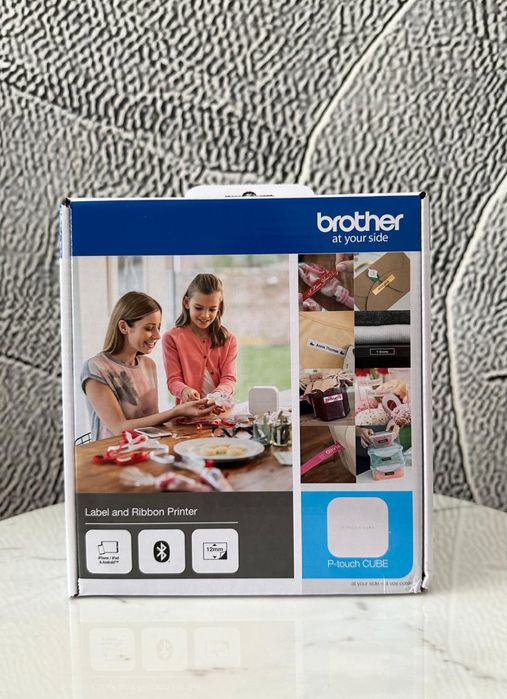 Brother PT-P300BT P-touch CUBE nou, sigilat, 200 lei – imprimantă etichete Bluetooth, compactă