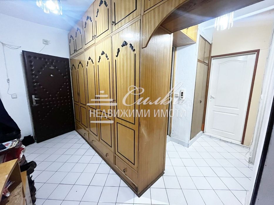Продава се Двустаен апартамент в Шумен, Еверест - 65 кв.м за 565 €/кв.м - Снимка #8