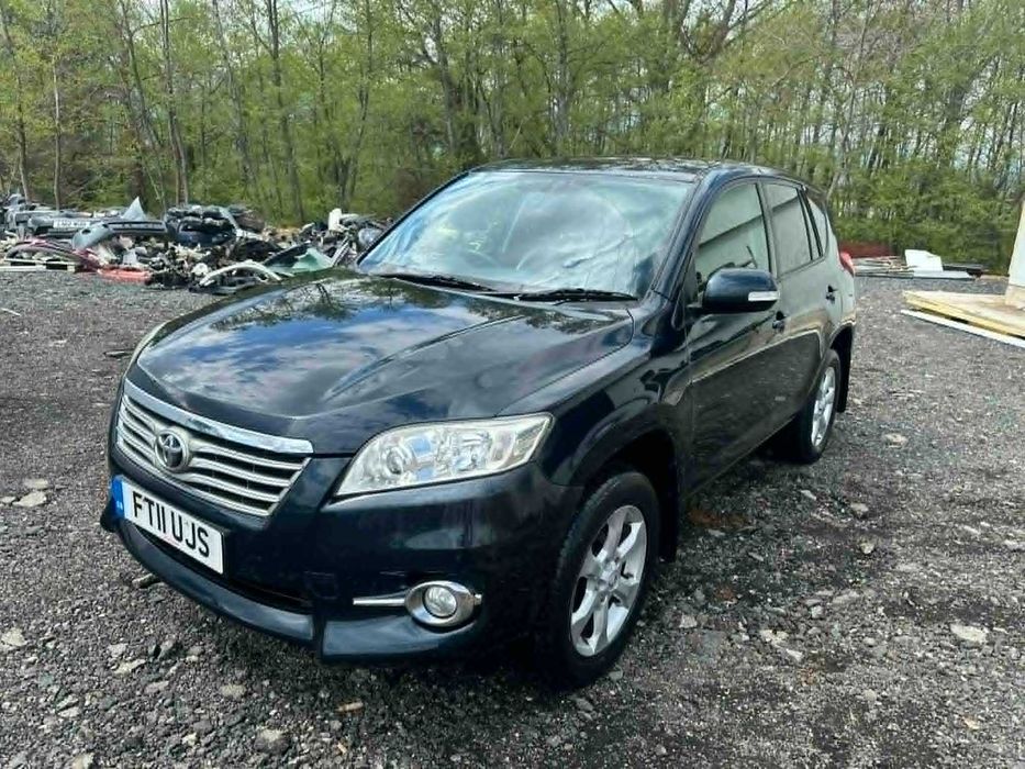 На Части Toyota RAV4, 2. 2 D-4D 150 к. с 4x4, дизел