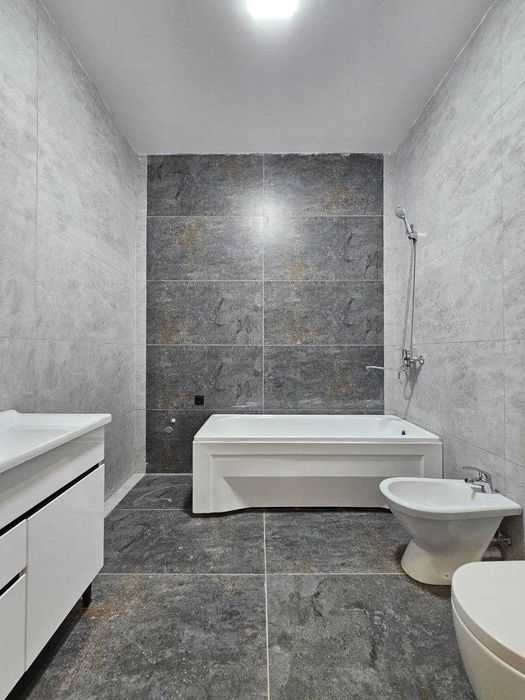 Сергели.Олчазор махалляси. 2 сотихда 7 хонали зор уй сотаман