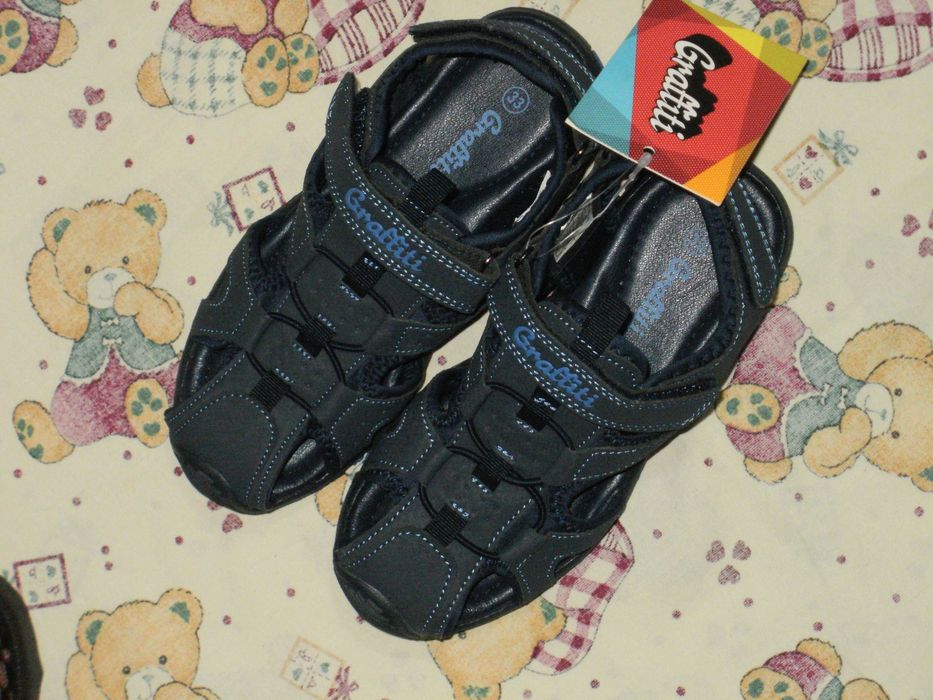 GRAFFITI нови детски сандали 33