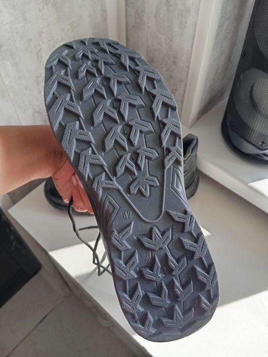Продам берцы новые