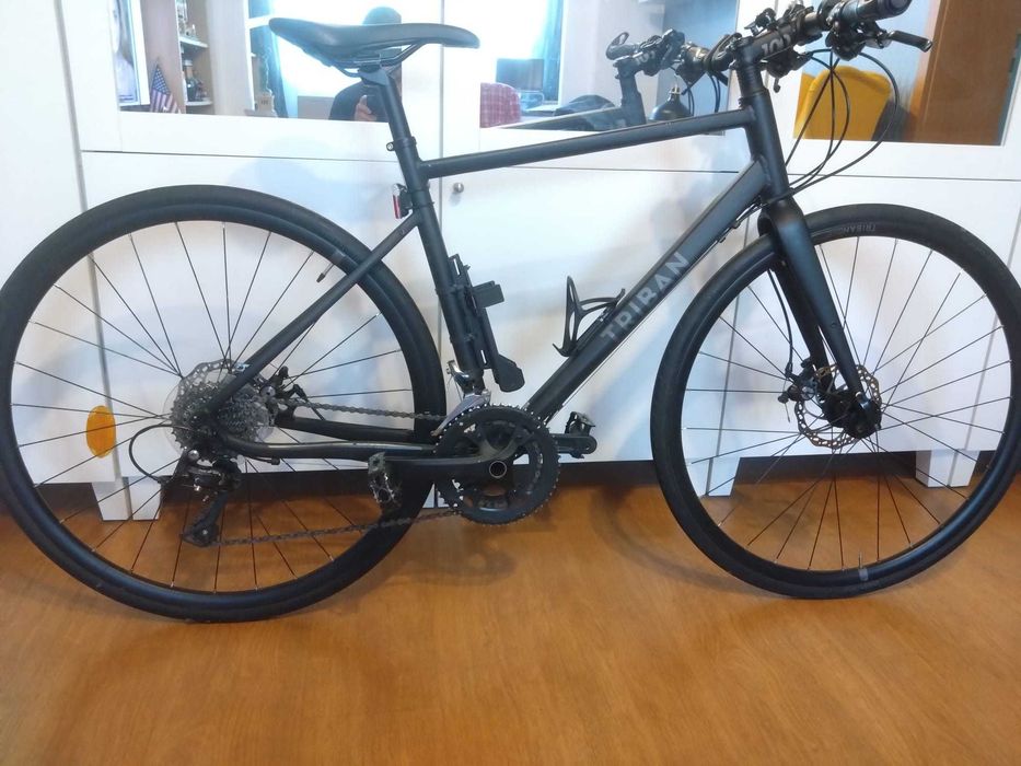 Bicicleta TRIBAN RC500 Flat Bar - marimea M - Culoare Gri Carbon - Furca Carbon - Cadru aluminiu