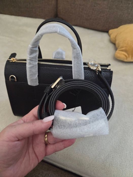 Geanta Furla, noua, medie