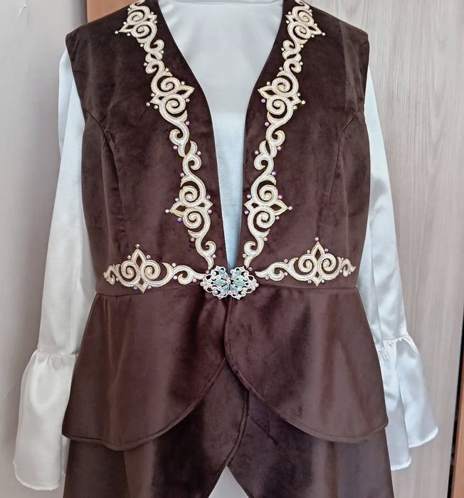 Национальная казахская одежда