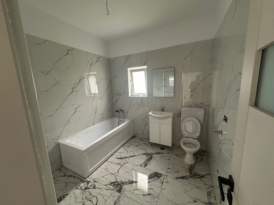 Casa de vanzare in Curtea de Arges, 130 mp utili, teren 500 mp.