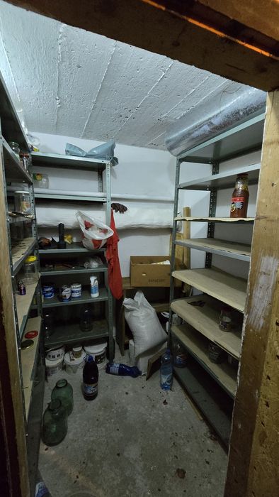 Inchiriez apartament 2 camere, 50mp, Central (Str. Bogdan Voda) + Boxa