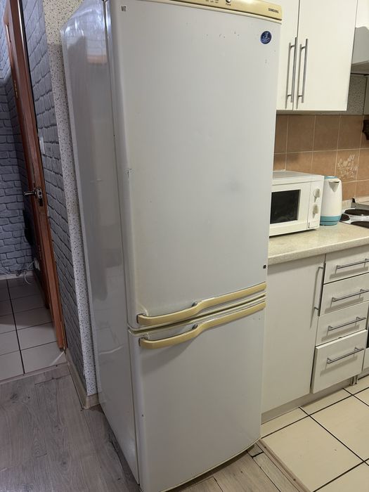 Холодильник Самсунг 5000