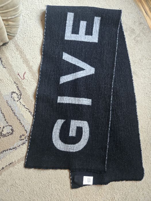 Оригинален шал givenchy