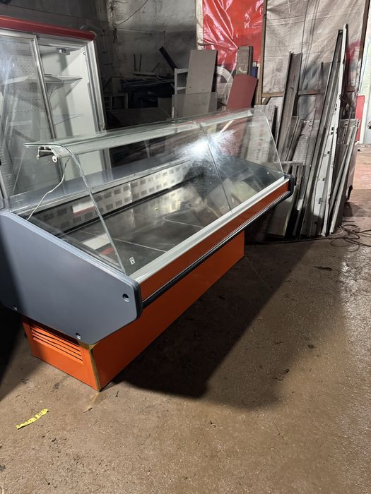 Vetrina xaladelniklar