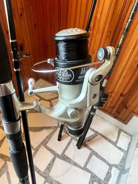 Въдици с макари 3 бр.