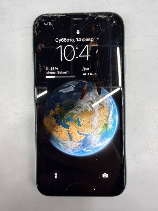 продам iPhone 11