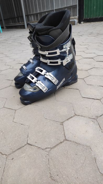 Продам лыжные ботинки