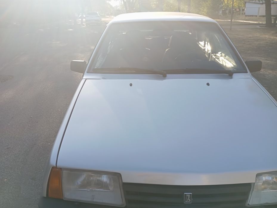 Продам ваз 99  серебристый металлик