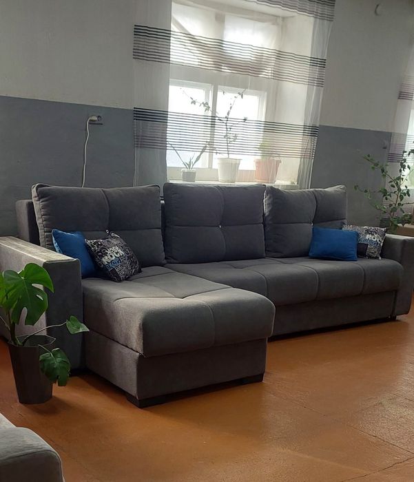 Продам диван угловой