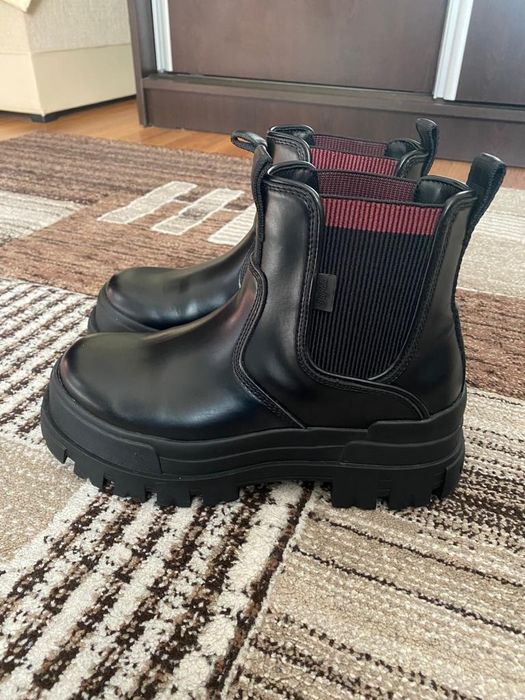 Vând ghete de Iarna