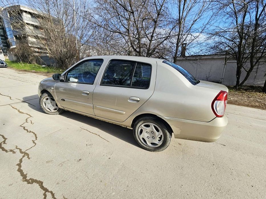 Renault Symbol бежов