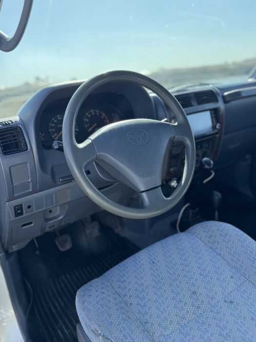 Toyota Land Cruiser Prado 90