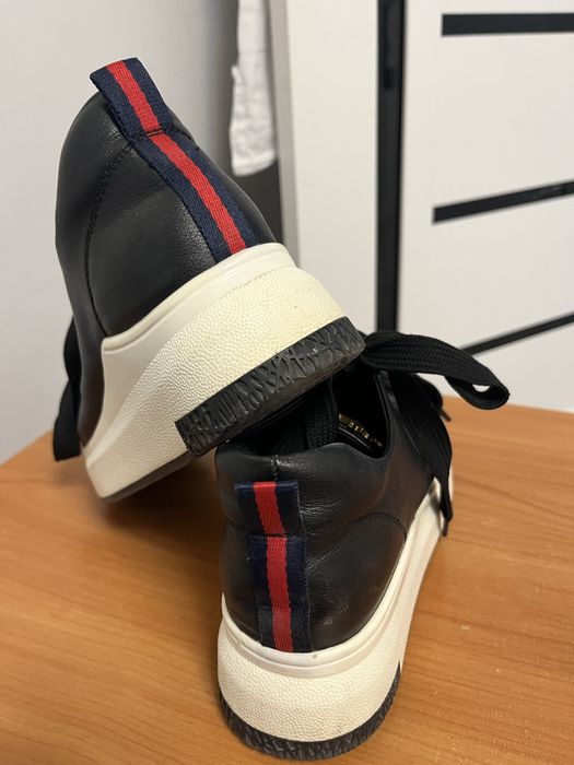 Женская обувь разной модели