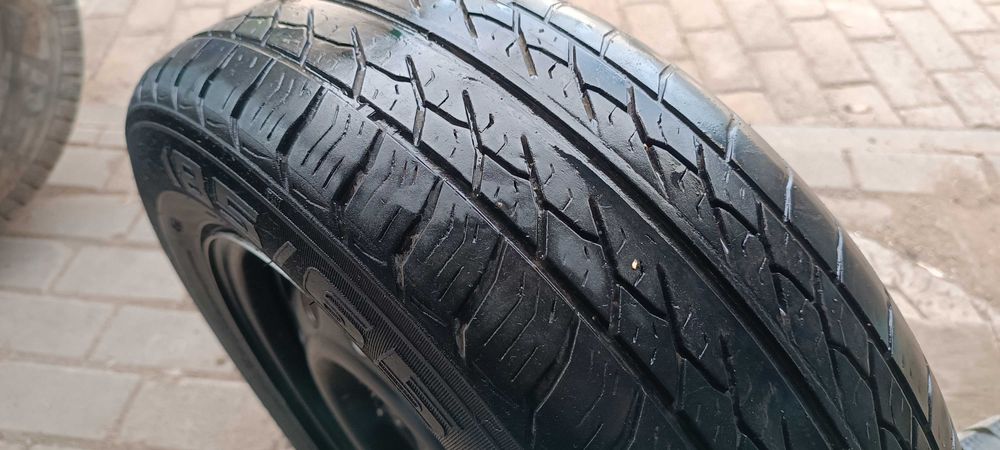 автошина с диском.