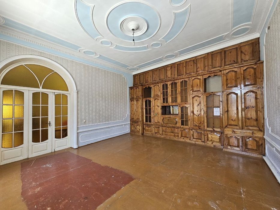 Ховли сотилади 4.3 сотих 5 хона Некрасова йул устида бизнес ун кулай