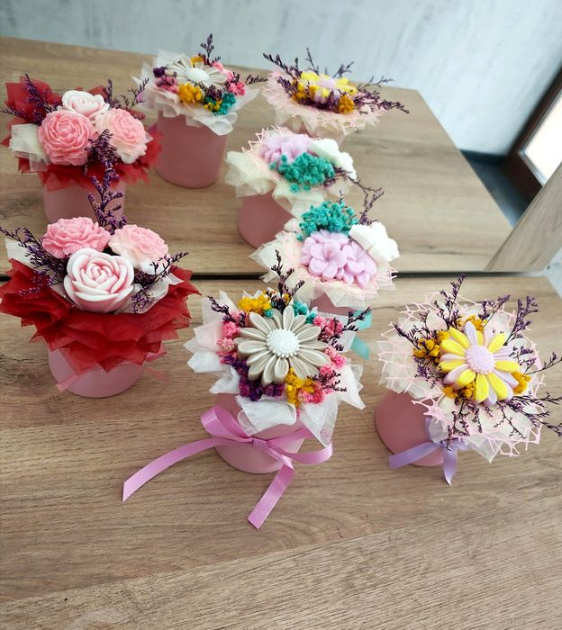 Букети от соеви свещи