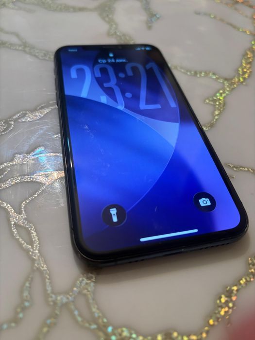 iPhone 11 pro продам или обменяю