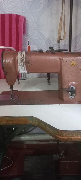 Продам швейную машину!