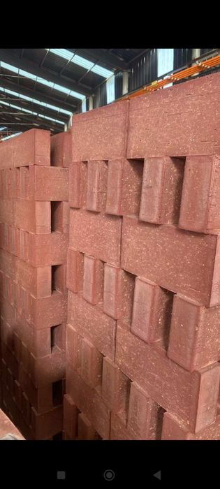 Красный кирпич  Жжонный