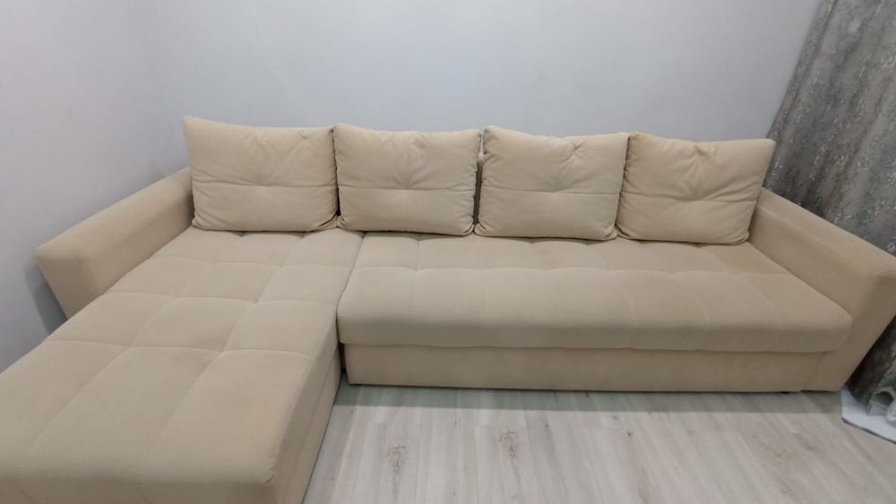 Раскладывающийся диван