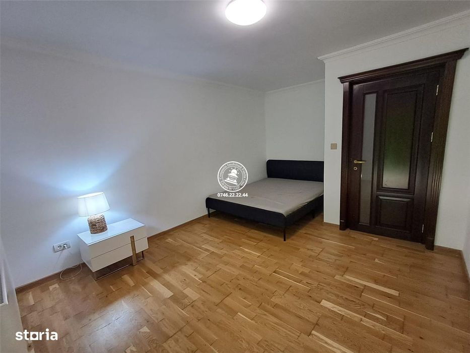 Casa cocheta de vanzare, zona centrala Tg. Cucu - Podul de Fier